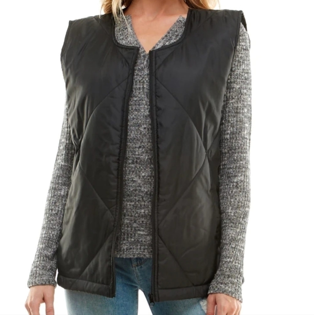 NWT Socialite lightweight puffer vest